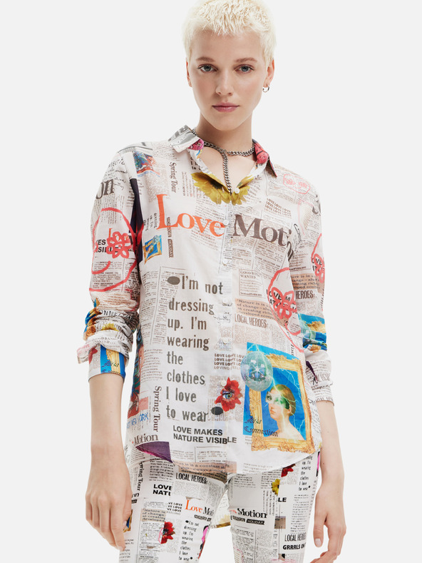 Desigual Bílá dámská vzorovaná košile Desigual Newspaper