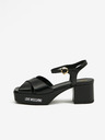 Love Moschino Černé dámské kožené sandály Love Moschino